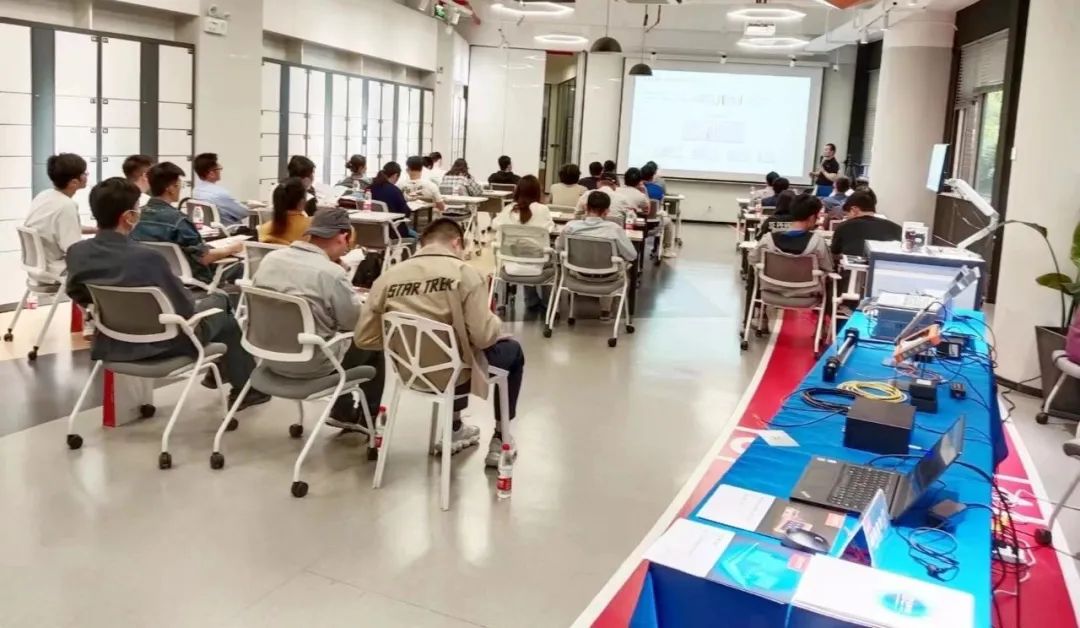 全国高校巡回研讨会